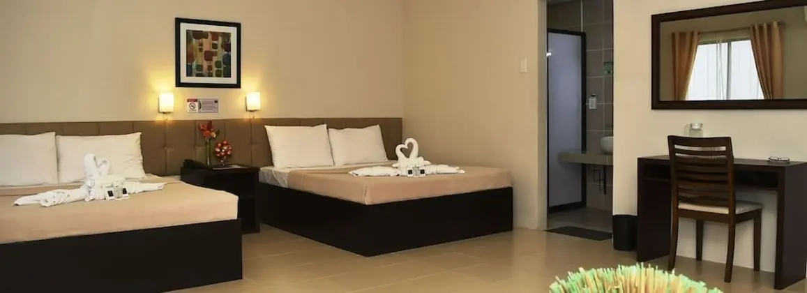 Columbus Plaza Hotel - Oda