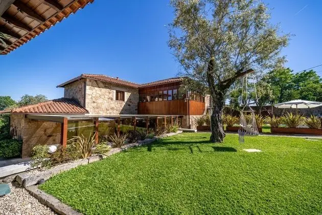 Villa com Piscina Braga by Izibookings - Dış Mekan
