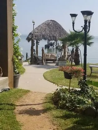 Come Friday Cottages on the Bay - Lobi