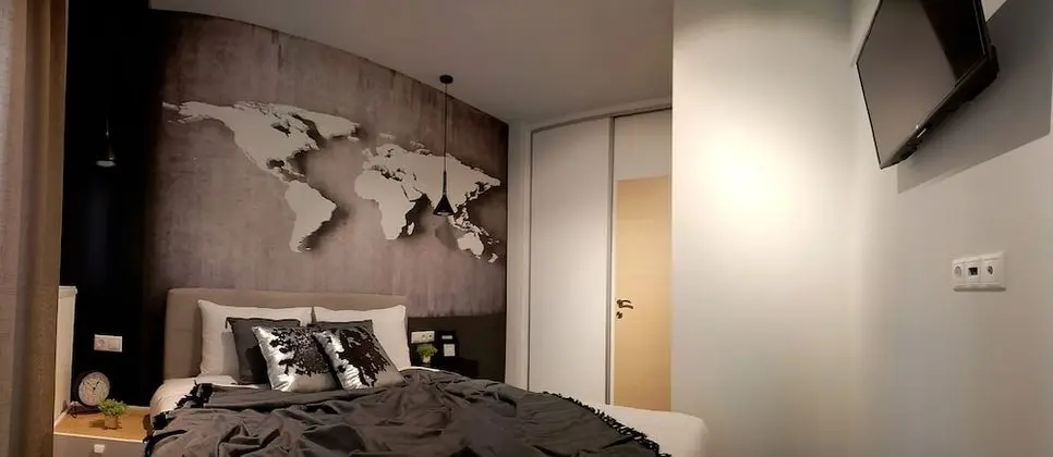 Comely Luxury Apt Must - Oda