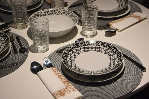 Comely Luxury Apt Must - Yerinde Yemek