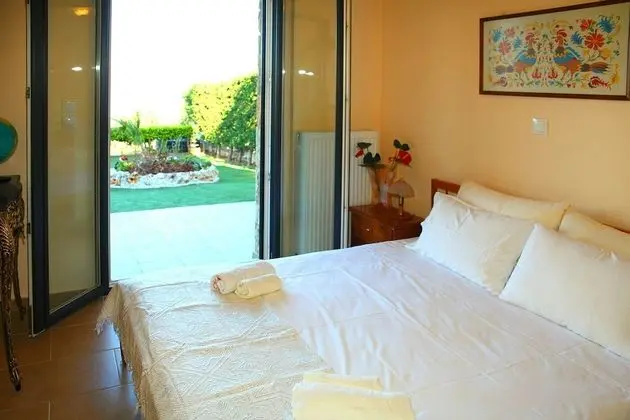 Comfartable 1 Bedroom Flat with Garden near Beach - Öne Çıkan Resim