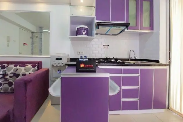 Comfort 2Br Apartment At Bassura City - Mutfak