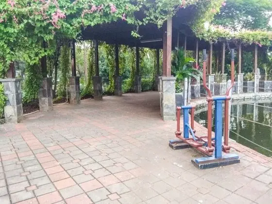 Comfort 2Br Apartment At Green Pramuka City