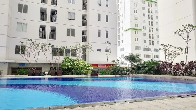 Comfort 2BR Bassura City Apartment near Shopping Center