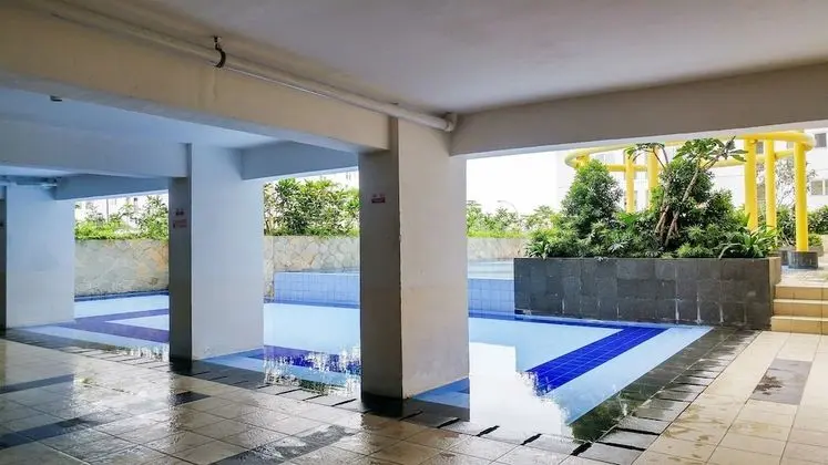 Comfort 2Br With City View Bassura City Apartment - Havuz