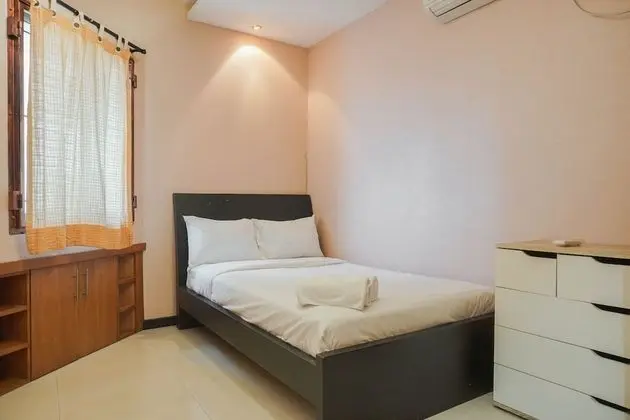 Comfort 2Br At Mediterania Gajah Mada Apartment - Oda