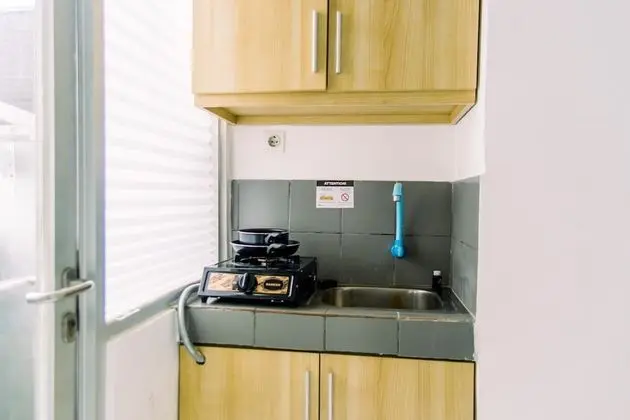 Comfort 2Br At Menara Kebon Jeruk Apartment - Mutfak