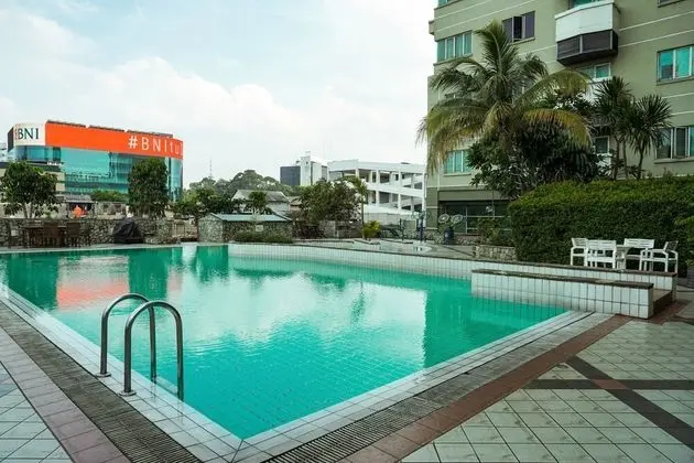 Comfort 2Br At Semanggi Apartment - Havuz