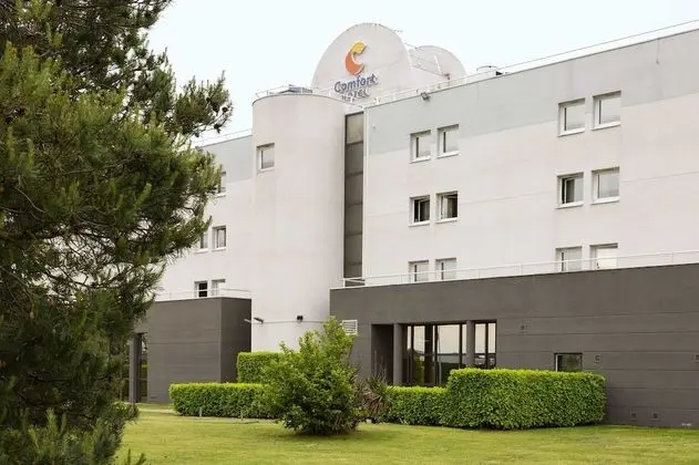 Comfort Hotel Aeroport Lyon St Exupery - Dış Mekan