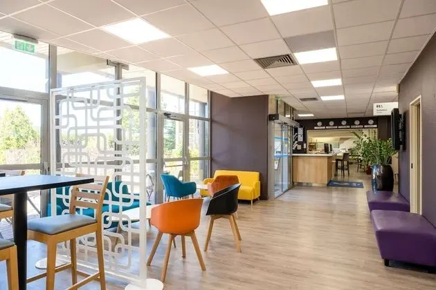 Comfort Hotel Aeroport Lyon St Exupery - Lobi