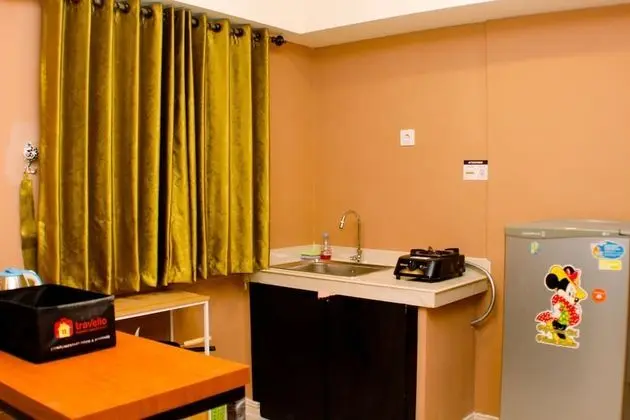 Comfort And Cozy Designed 2Br At Meikarta Apartment - Mutfak