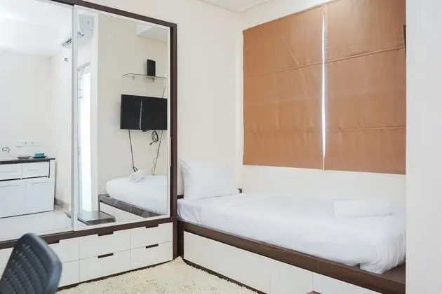 Comfort And Elegant Studio Apartment At B Residence