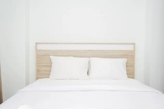 Comfort and Elegant Studio Apartment at Springwood Residence