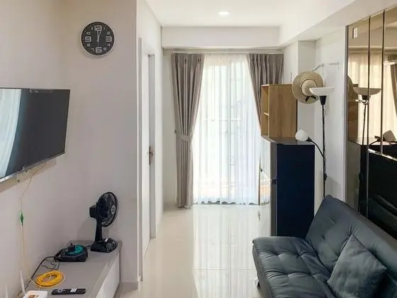 Comfort And Enjoy Living 2Br At Daan Mogot City Apartment - Oda Düzeni