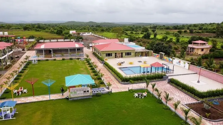 The Comfort Gir Resort