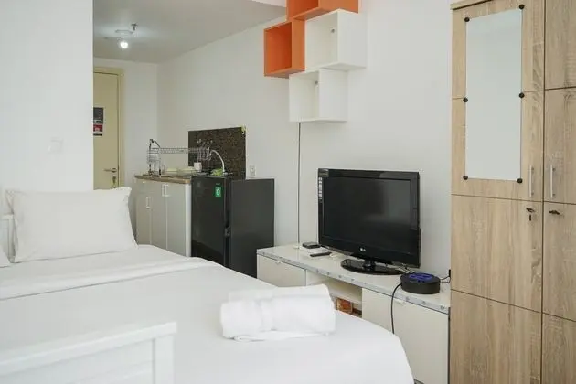 Comfort and Good Deal Studio Apartment at M-Town Residence - İç Mekan