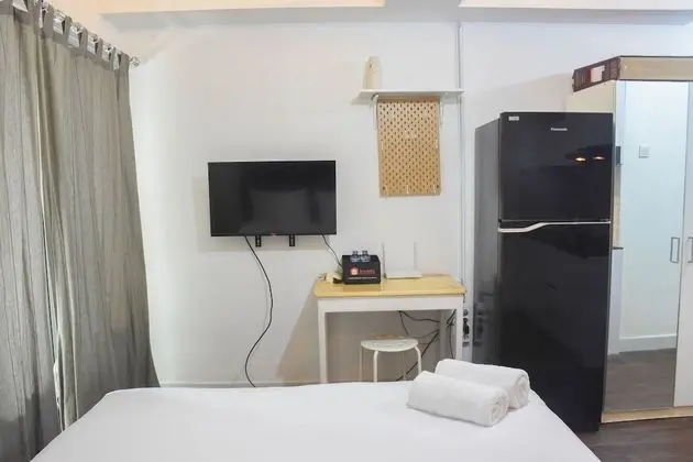 Comfort And Homey Studio At Amethyst Apartment - İç Mekan