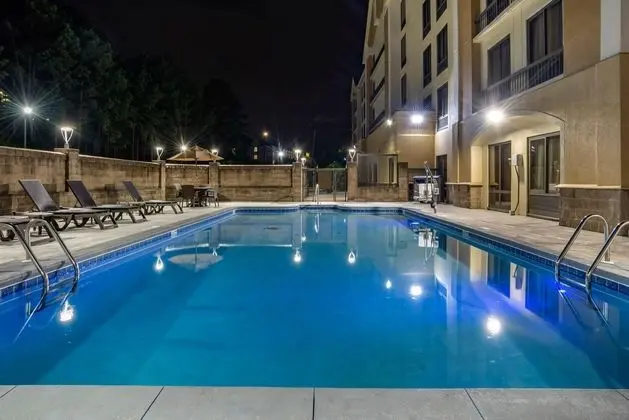 Comfort Inn Birmingham Homewood - Havuz