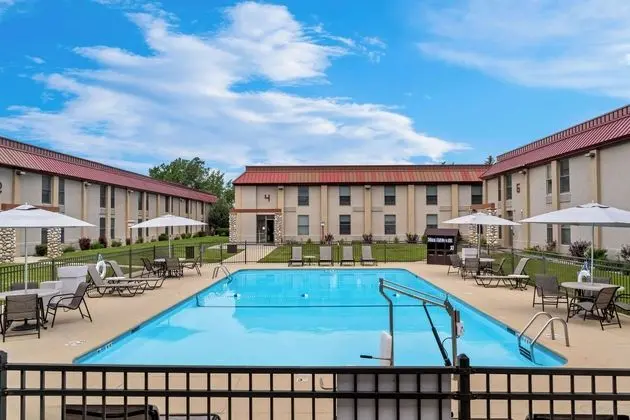 Comfort Inn at Buffalo Bill Village Resort - Havuz