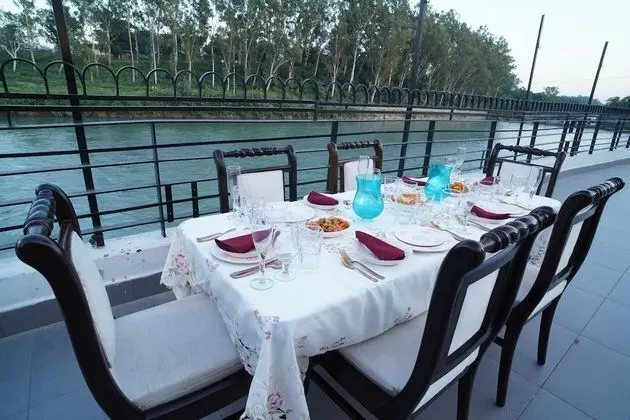 Comfort Inn Coral River - Yerinde Yemek