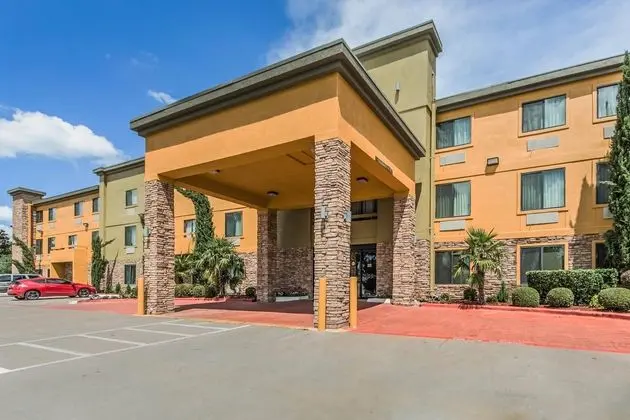 Comfort Inn Dallas Park Central - Dış Mekan