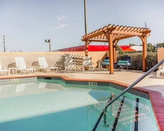 Comfort Inn East Atlanta Area - Havuz