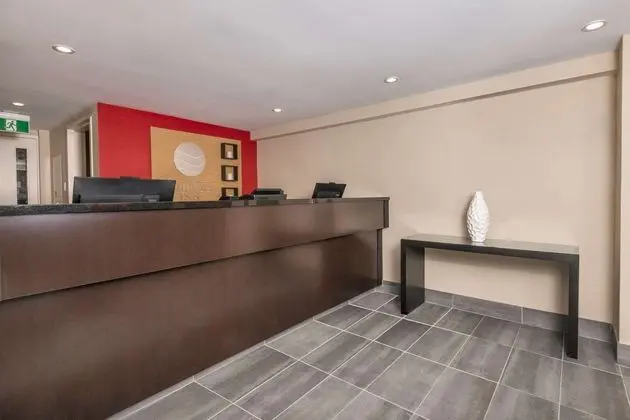 Comfort Inn East - Lobi