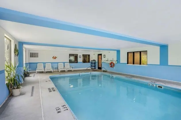 Comfort Inn Huntingdon - Havuz