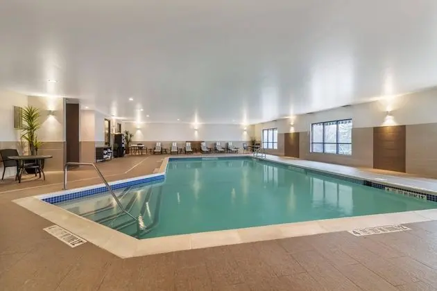 Comfort Inn Latham - Albany North - Havuz