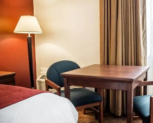 Comfort Inn Lima Area