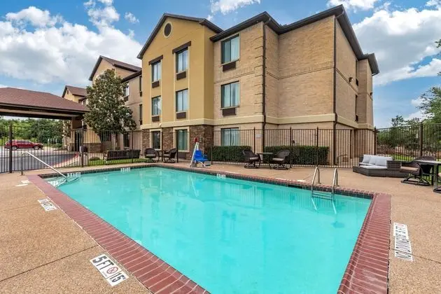 Comfort Inn (Mansfield) - Havuz