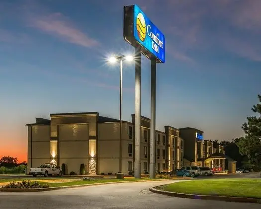 Comfort Inn Metro Airport