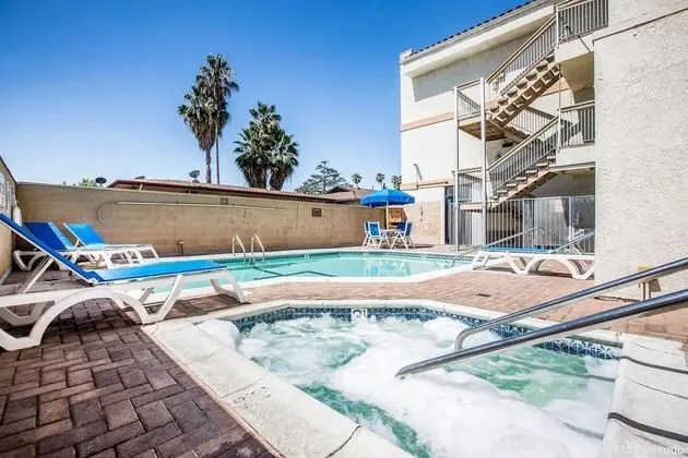 Comfort Inn Near Pasadena Civic Auditorium