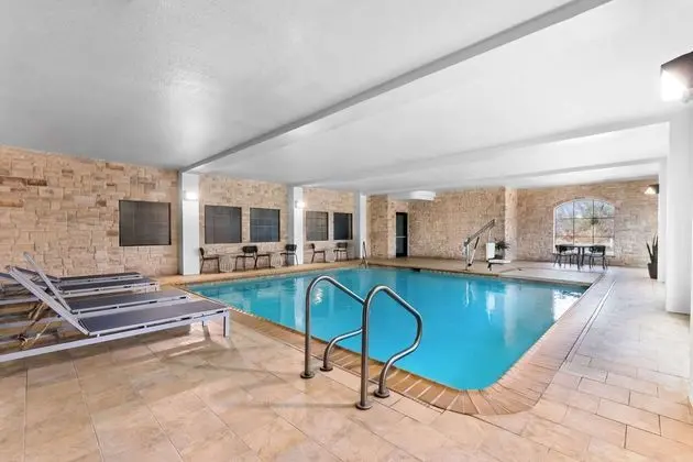 Comfort Inn Near SeaWorld - Havuz