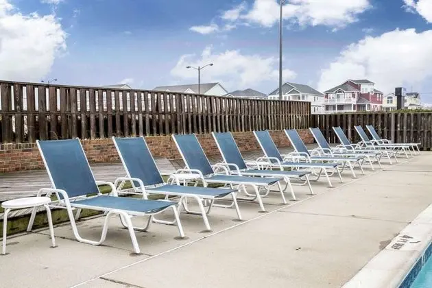 Comfort Inn On the Ocean - Havuz