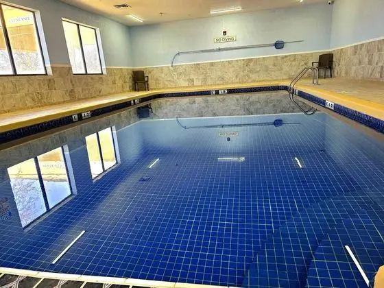 Comfort Inn Ottawa - Havuz