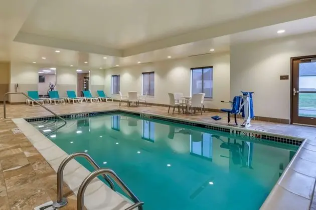Comfort Inn PA Turnpike I81 - Havuz