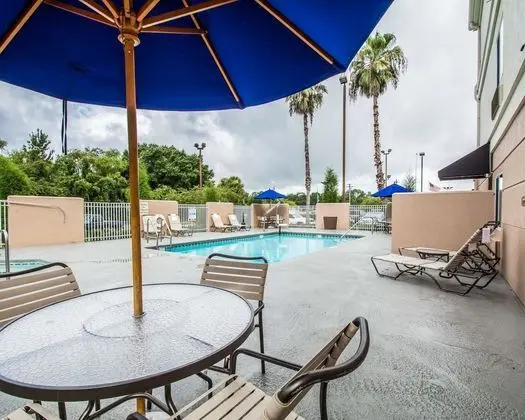 Comfort Inn Plant City - Havuz