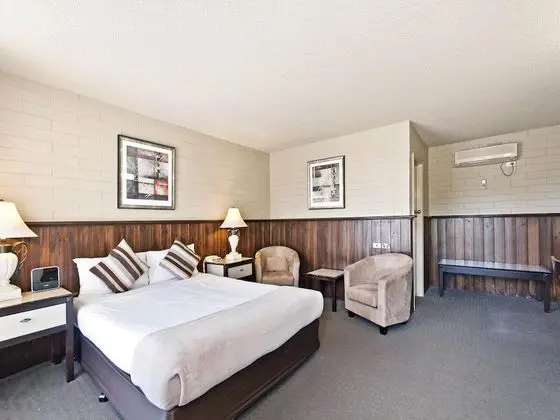 Comfort Inn On Raglan