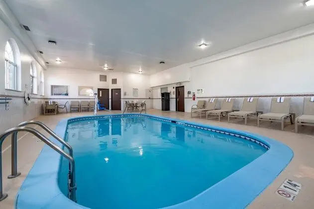 Comfort Inn Romeoville - Bolingbrook - Havuz