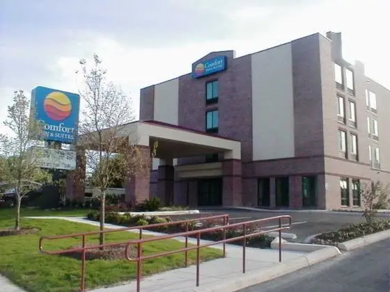 Comfort Inn & Suites Airport San Antonio