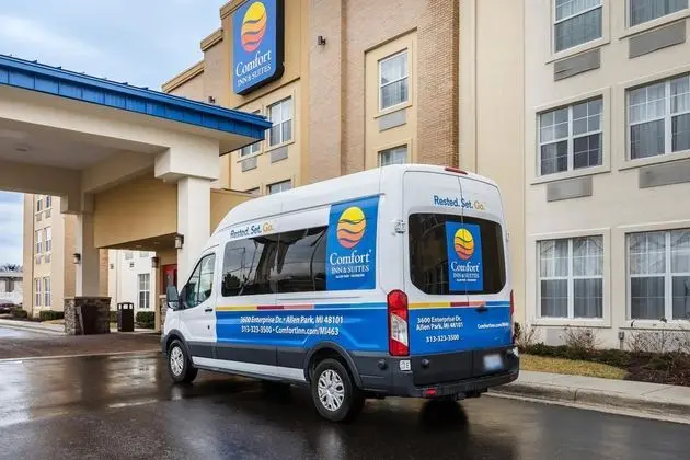 Comfort Inn & Suites Allen Park - Dearborn