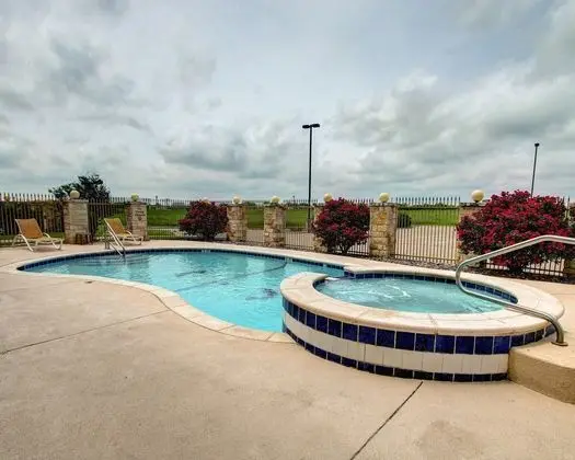 Comfort Inn & Suites Alvarado