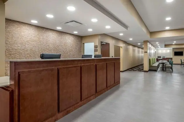 Comfort Inn and Suites Ames near ISU Campus - Lobi