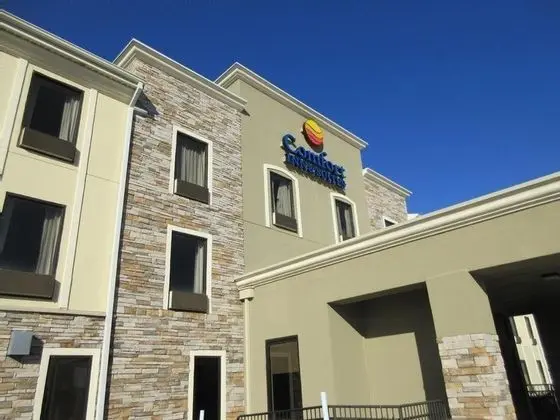 Comfort Inn & Suites