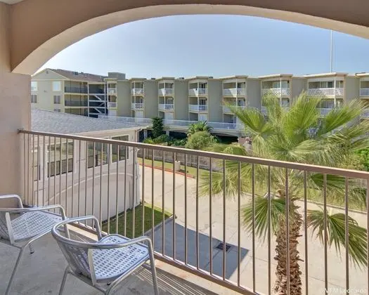 Comfort Inn & Suites Beachfront