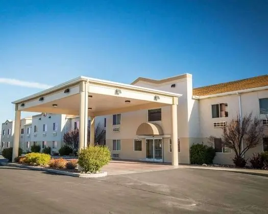 Comfort Inn & Suites - Genel