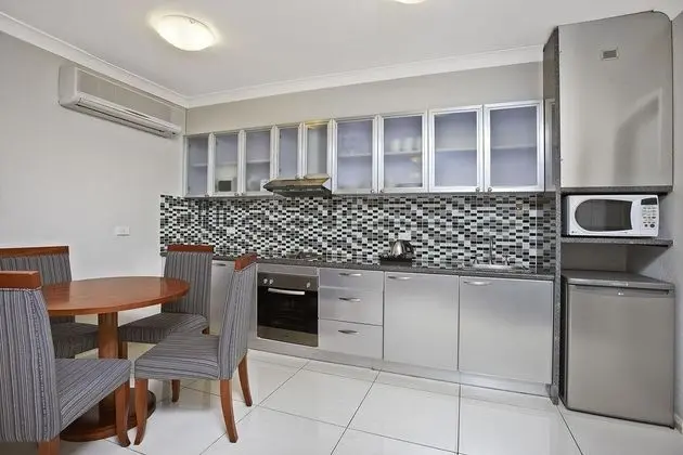 Comfort Inn & Suites Burwood