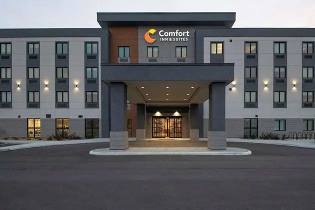 Comfort Inn & Suites - Dış Mekan